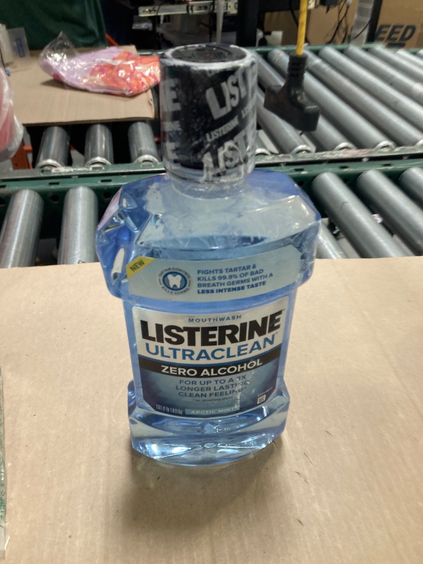 Photo 1 of Listerine Ultraclean Alcohol Free Tartar Control Mouthwash, Oral Rinse to Help Fight Bad Breath and Tartar, for Cleaner, Naturally White Teeth, Arctic Mint Flavor, 1 L