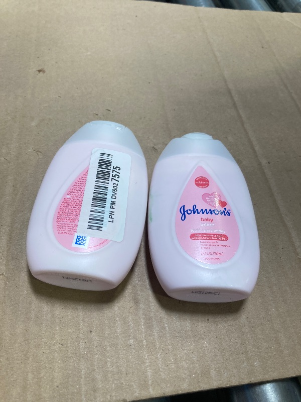 Photo 1 of Johnson's Moisturizing Mild Pink Baby Lotion with Coconut Oil for Delicate Baby Skin, Dye-Free, Hypoallergenic & Dermatologist-Tested, Baby Skin Care, 3.4 fl. oz 2 PACK 