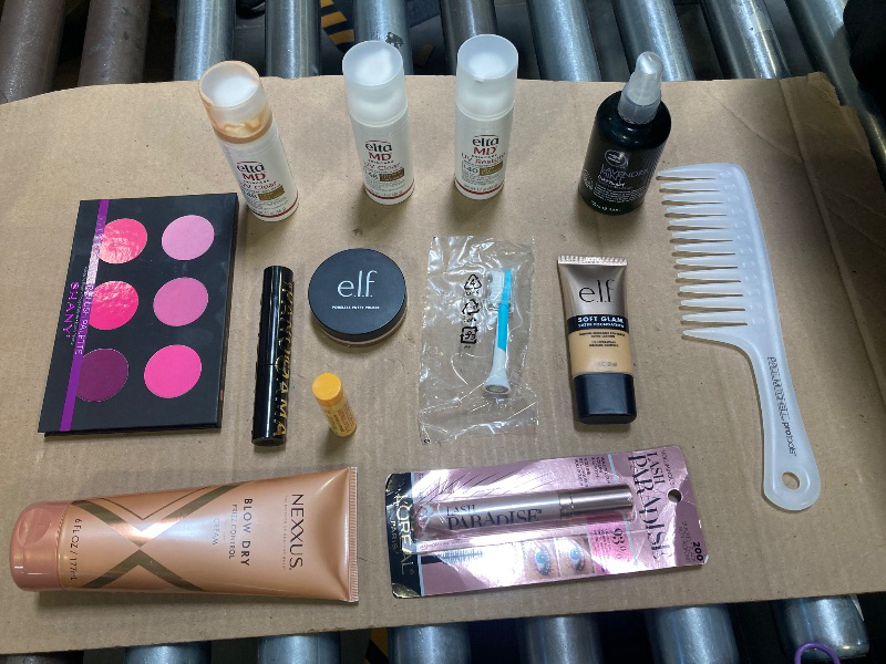 Photo 1 of MIX OF BEAUTY PRODUCTS - USED AND NEW 