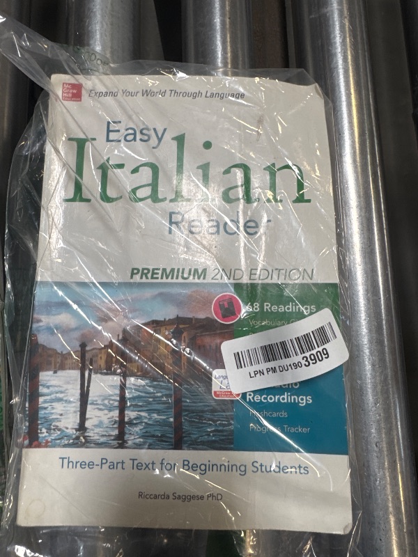 Photo 1 of Easy Italian Reader, Premium 2nd Edition: A Three-Part Text for Beginning Students (Easy Reader Series)
