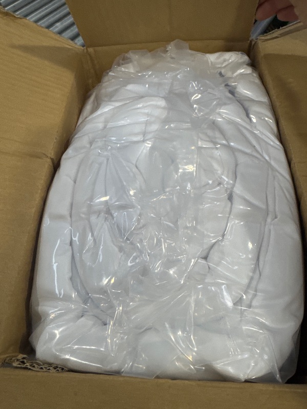 Photo 1 of Extra Thick Queen Mattress Topper Cooling Mattress Pad Cover Mattress Protector with 8-21 Inch Deep Pocket White
