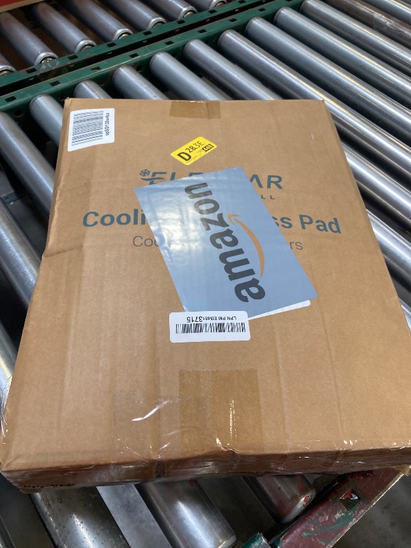 Photo 1 of Elegear Queen Cooling Mattress Pad for Hot Sleepers, Waterproof Cold Mattress Topper with TriSupport 3D Tech Balanced Support & Enhanced Breathability, Soft Fluffy Bed Protector Deep Pocket Up to 16"