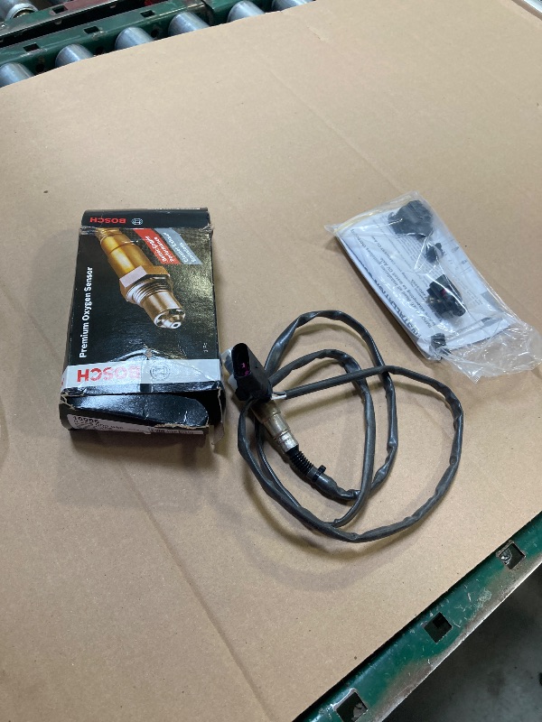 Photo 1 of Bosch 16986 Oxygen Sensor, Original Equipment (Audi, Porsche, Volkswagen)