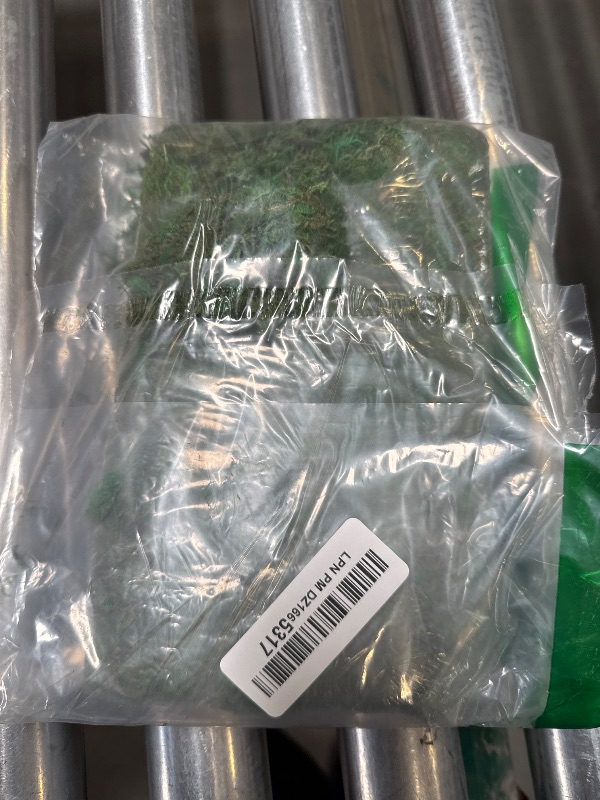 Photo 1 of 5 OZ Large Capacity Artificial Moss for Potted Plants,Natural Fake Moss Grass for Plants Indoor,Craft and Greenery Bulk for Hamsters(Fresh Green)