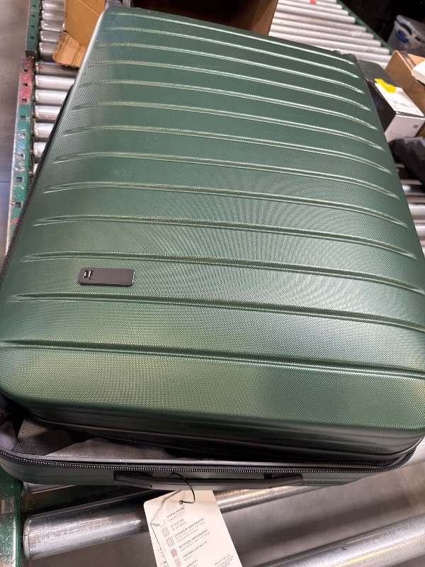 Photo 1 of it luggage Legion  Hardside 8 Wheel Expandable Spinner, Mountain View, 