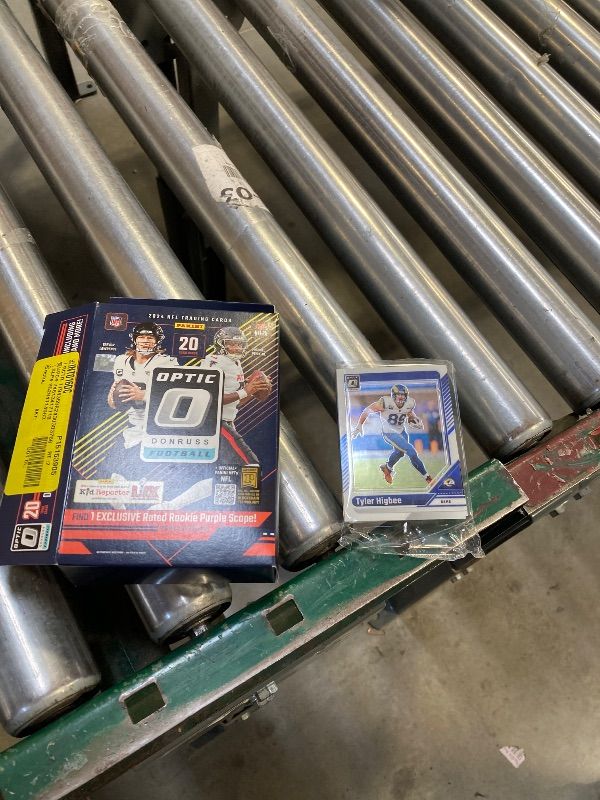 Photo 1 of SEAL-OPEN FOR PICTURE---2024 Panini Donruss Optic NFL Football Hanger Box Purple Scope (Sealed)