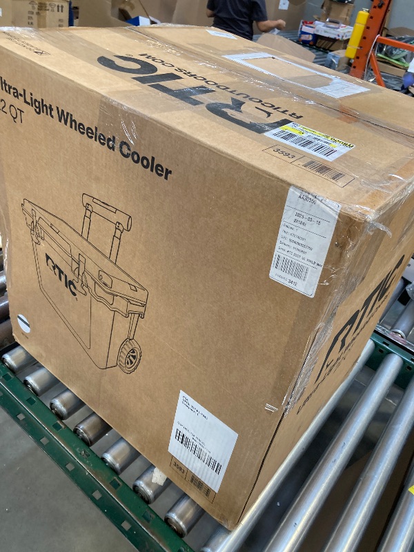 Photo 1 of RTIC Outdoors 22qt Ultra Light Wheeled Hard Sided Cooler