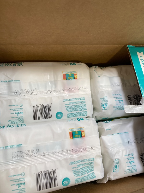 Photo 1 of Pampers Baby Wipes, Sensitive, Water Based Wipe, Clinically Proven, Hypoallergenic, and Unscented for Babies, 672 Wipes Total (8 Flip-Top Packs) [Packaging May Vary]