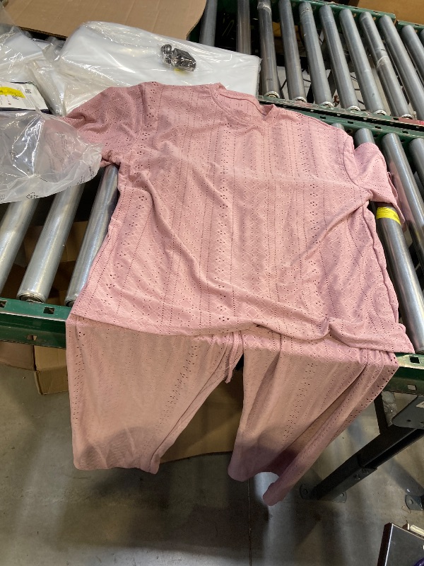 Photo 1 of LOSE FIT WOMEN PANT AND SHIRT  XL 