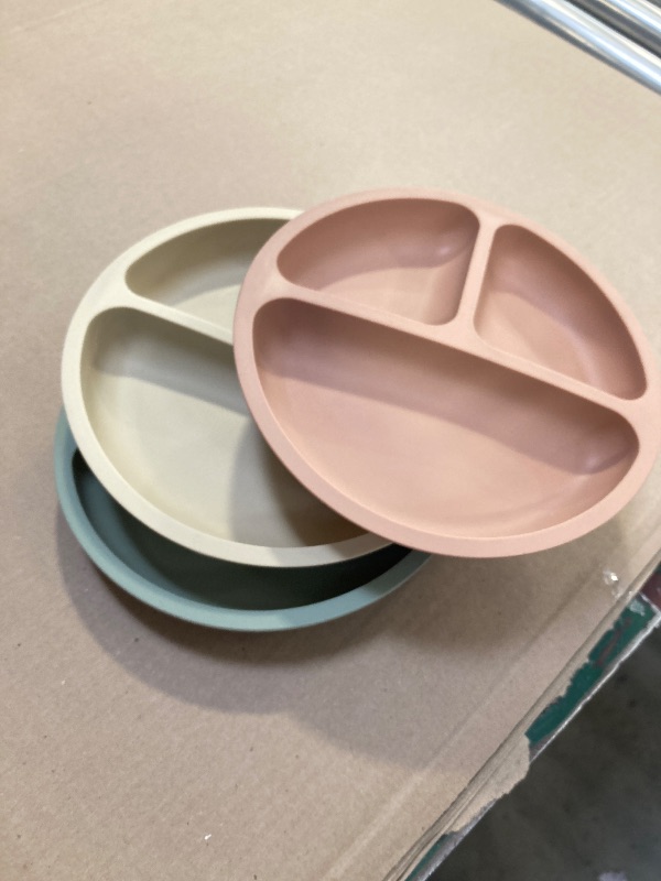 Photo 1 of 3pcs baby's plates with suction cups 