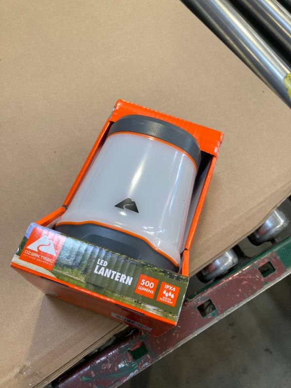 Photo 1 of 500 Lumen led lantern