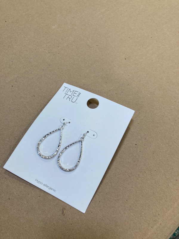 Photo 1 of Silver Tone Tear Drop Earring