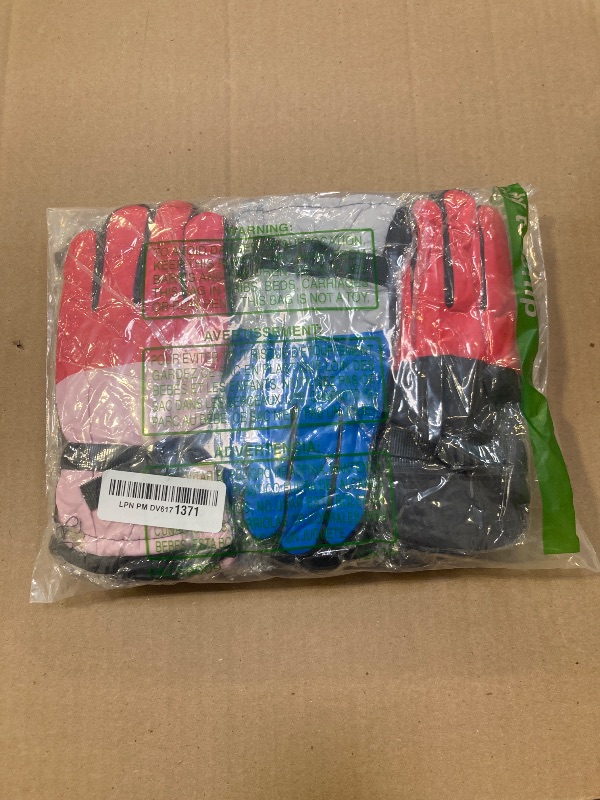 Photo 1 of SATINIOR 6 Pairs Kids Winter Gloves Waterproof Ski Gloves Snow Warm Full Finger Snowboard Unisex Gloves for Cold Weather Boys Girls (Lovely Color,4-6 Years)