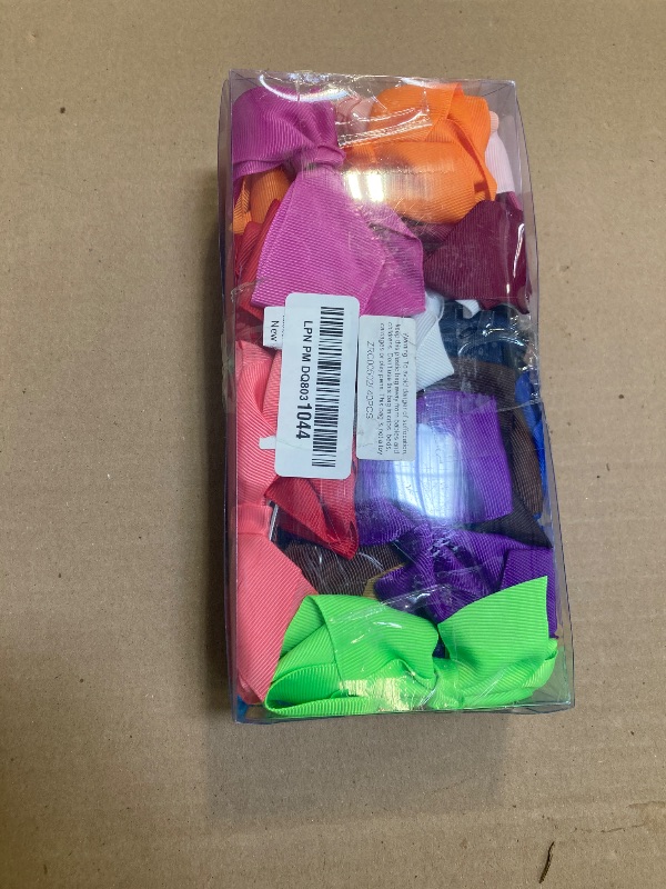 Photo 1 of Oaoleer 40Pcs 4.5" Hair Bows Clips Grosgrain Ribbon Bows Hair Alligator Clips Hair Barrettes Hair Accessories for Baby Girls Infants Toddlers Kids Teens Children (4.5 Inch, 40 Colors)