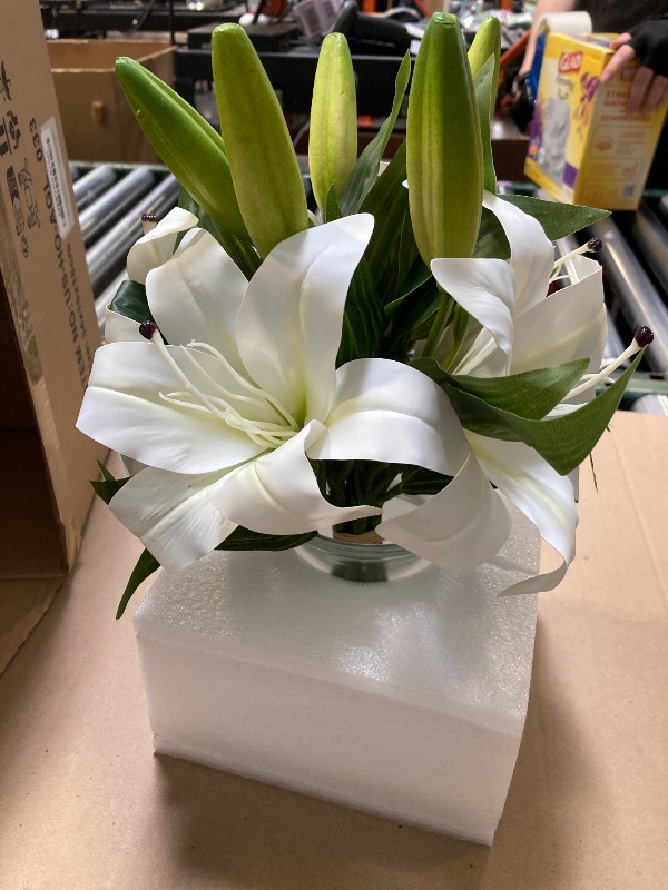 Photo 1 of Artificial Flowers Tiger Lily Real Touch with Vase Easter Lily White Lilies Silk Faux Flowers Arrangements in Glass Vase with Faux Water Easter Decor Fake Floral Bulk Bouquet for Office Home Decor