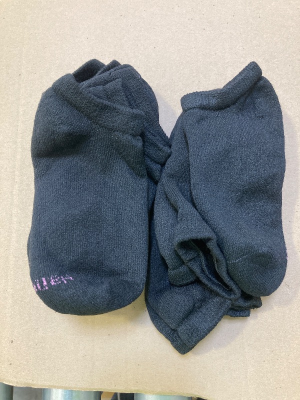 Photo 1 of Hanes Womens Value Pack, No Show Soft Moisture-wicking Socks, Available In 10 And 14-packs, Black - 10 Pack, 5-9 US