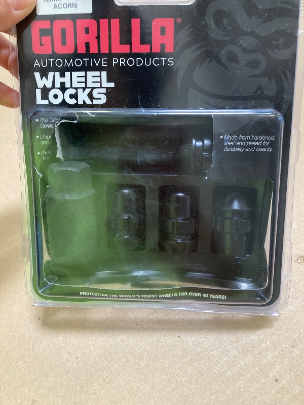 Photo 1 of Gorilla Automotive 71631NBC Acorn Black Chrome Wheel Locks (12mm x 1.50 Thread Size) Pack of 4