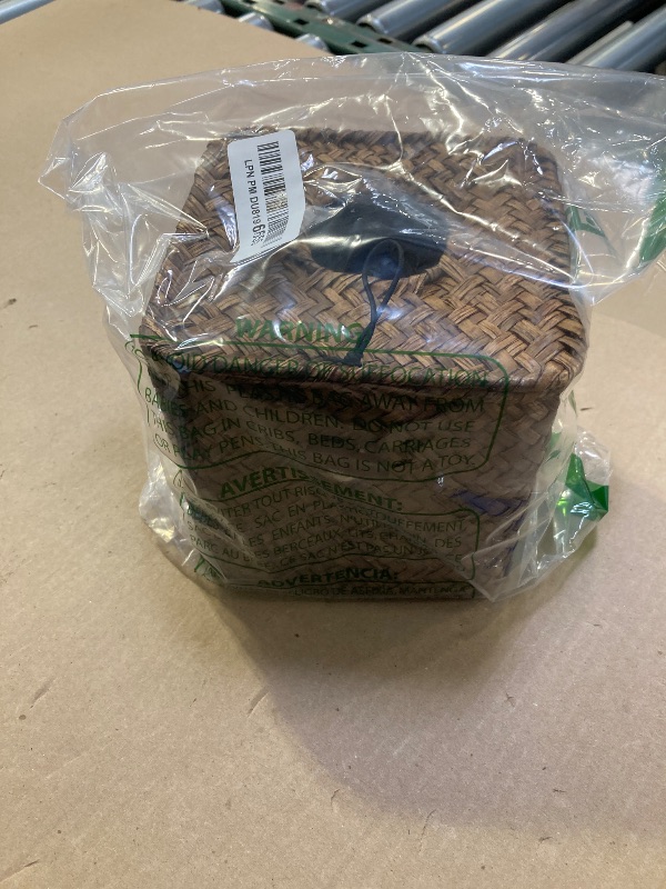 Photo 1 of Sumnacon Tissue Box Cover Square Seagrass Tissue Box with Lid, Woven Tissue Box Holder Rustic Cube Tissue Cover for Bathroom Toilet Bedroom Living Room Kitchen Table Desk Office Car, Coffee