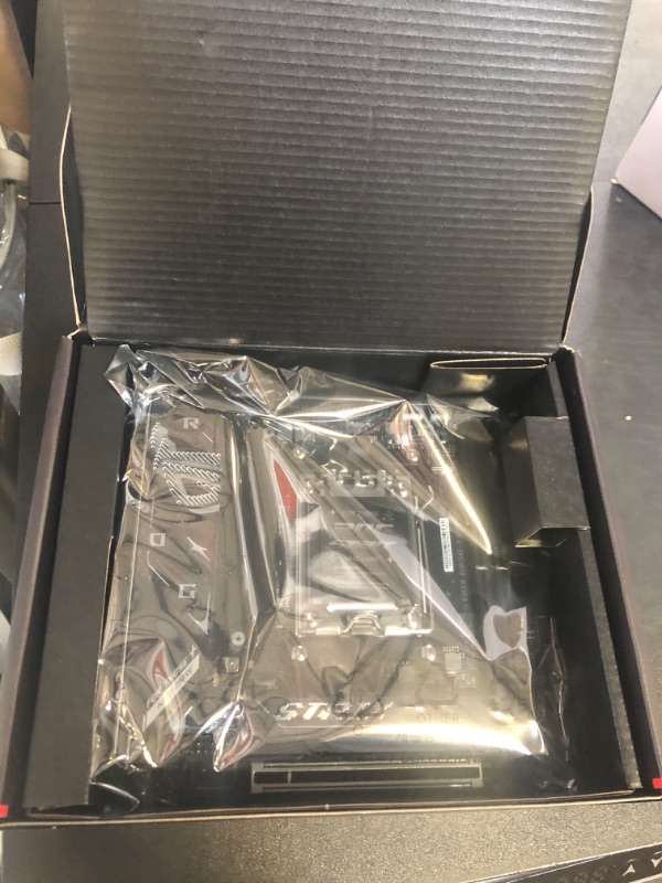 Photo 1 of ASUS ROG Strix B850-I Gaming WiFi AMD AM5 B850 Mini-ITX mITX Motherboard 10+2+1 Stages, DDR5, 2.5G LAN, WiFi 7, 2X M.2, PCIe® 5.0 x16, USB 20Gbps Type-C®, AI Overclocking, AI Networking II, Aura Sync
