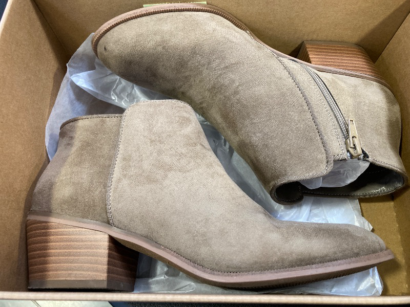 Photo 1 of Amazon Essentials Women's Ankle Boots, Taupe, 9.5