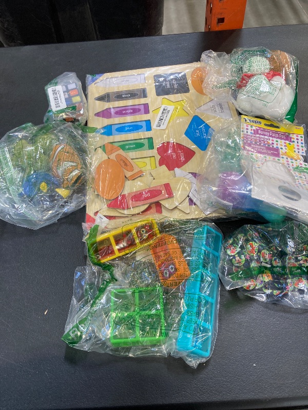 Photo 1 of BAG LOT. MISC. ITEMS 
---FINAL SALE / NO RETURNS---