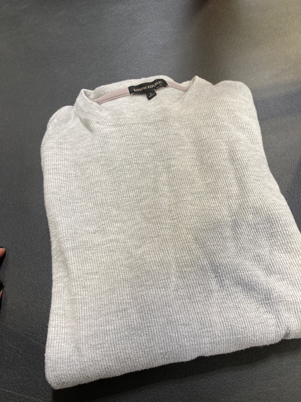 Photo 1 of Banana Republic Men's Pullover Sweatshirt size L