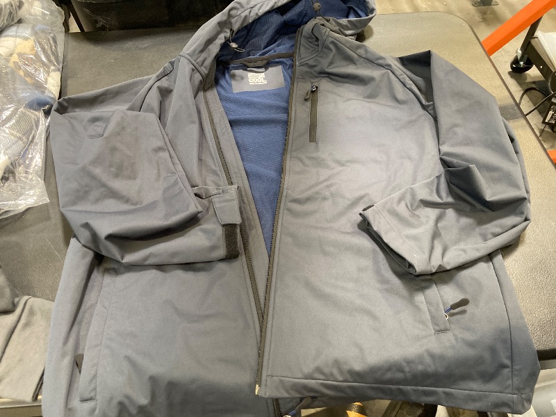 Photo 1 of 32 Degrees Men's Lightweight Hooded Jacket grey size L