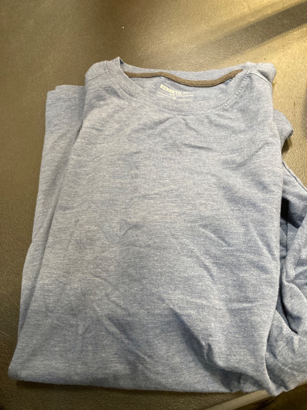 Photo 1 of Men's Performance Crewneck T-Shirt Size XL