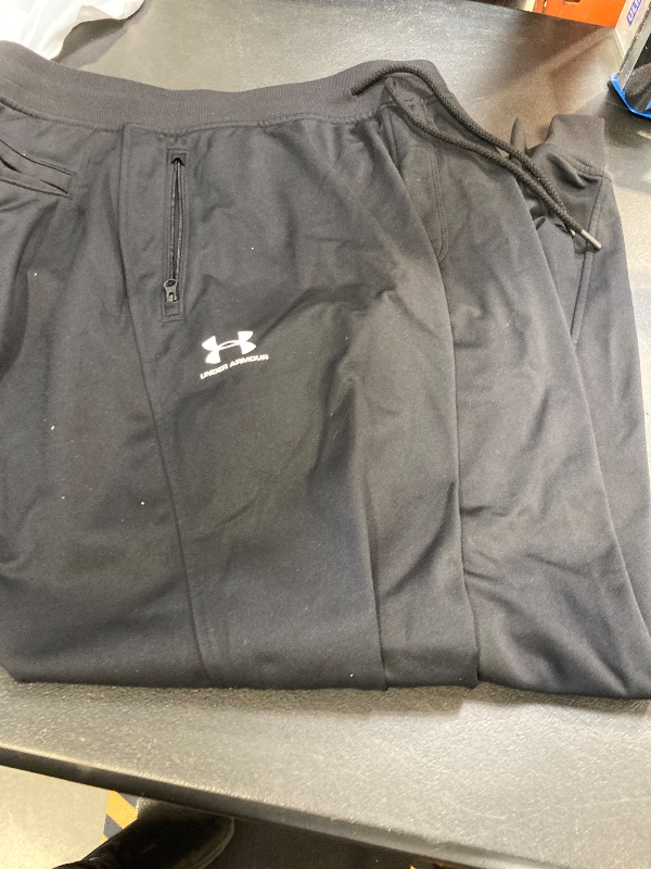 Photo 1 of Under Armour Men's Normal Waist Height Sportstyle Tricot Jogger L