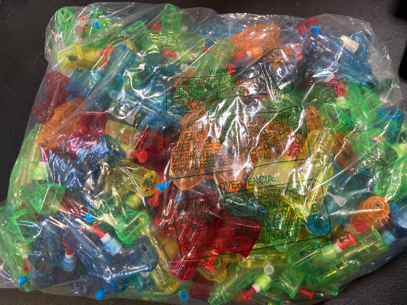 Photo 1 of Threan 100 Pieces Mini Water Gun Bulk Plastic Summer Squirt Toys Small Guns Fun Water Pistol for Outdoor Beach Bath Swimming Pool Game Party Favor (Red, Yellow, Blue, Green, Orange, Classic)