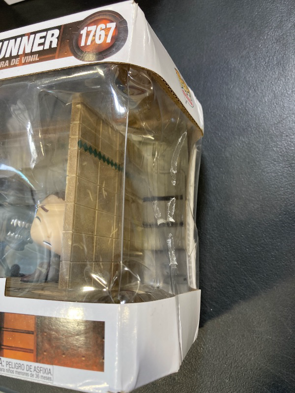Photo 1 of Funko Pop Moment: Alien 3- Ellen Ripley & The Runner - Alien Classic - Collectable Vinyl Figure / Final Sale 
