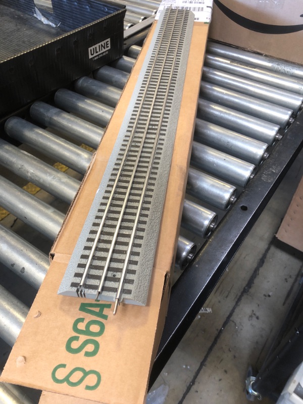 Photo 1 of Lionel FasTrack 30” Straight Track, Electric O Gauge , Grey, 14 years old and up