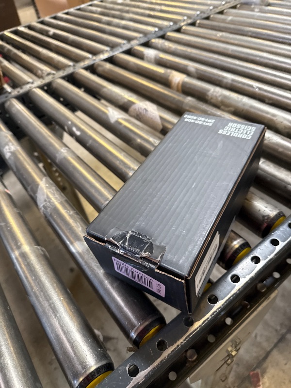 Photo 1 of ZEITE 4V Cordless Electric Scissors,Cardboard Cutter with 2 Blades,Storage Box,USB Charging Cable,Power Rotary Cutter,Max Cutting 1/4",for Cardboard Box,Thin Carpet & Plastic, Easy to Hold and Safe