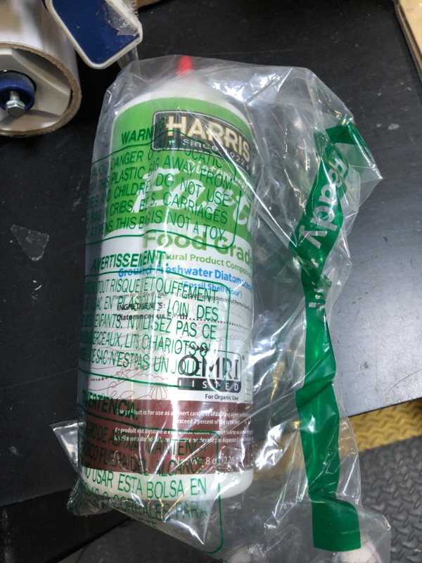 Photo 1 of HARRIS Diatomaceous Earth Food Grade, Half Pound with Easy Application Puffer Tip