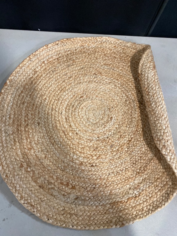 Photo 1 of Rustic Round Placemat Wear-Resistant Woven Cutlery Mat Anti-Skid Design for Dining Table Decor for Housewarming and Festive Gatherings