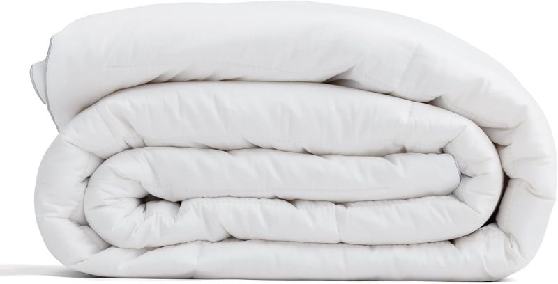 Photo 1 of 100% Wool Comforter All Season Midweight Duvet Insert Noiseless Pure Cotton Shell Comforter Temperature Regulation Breathable Comfortable Wool Bedding for Luxurious Sleep Queen Size