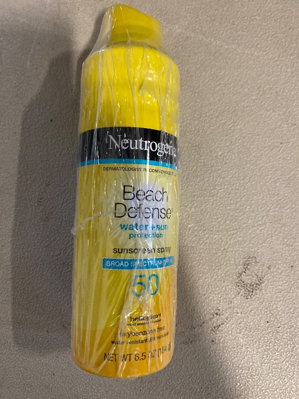 Photo 1 of Neutrogena Beach Defense Sunscreen Spray SPF 50, Hawaii Reef Act 104 Compliant, Octinoxate & Oxybenzone Free, Broad Spectrum, Fast Absorbing & Lightweight, Face and Body Sunscreen, 6.5 Oz