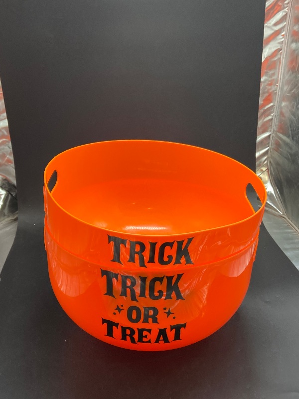 Photo 1 of [ 2 Item Bundle ] Plastic Halloween Candy Bowl Trick or Treat - Hyde & EEK! Boutique 