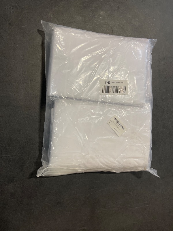 Photo 1 of FINDYOU 6 Pack White Rectangle Tablecloths - 60 x 102 Inch, Stain and Winkle Resistant Polyester, Washable, Perfect for 6 Foot Tables, Parties, Wedding, Dining