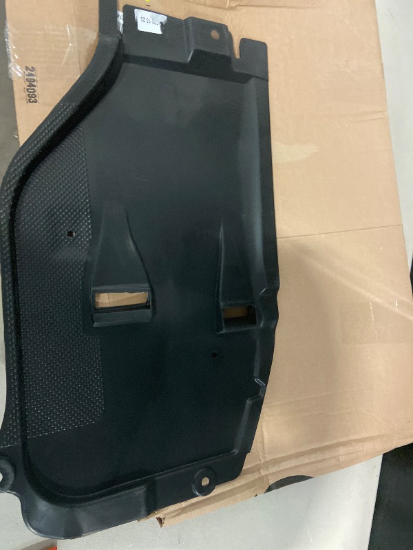 Photo 1 of Engine Cover Splash atible with Mercedes for Benz CLA250 2014-2020# 2465201523 Engine for Case Guards