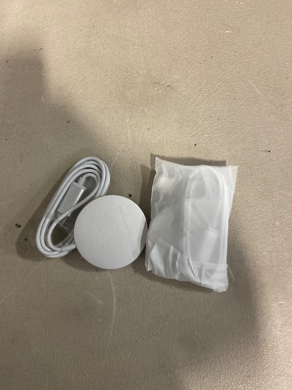 Photo 1 of for Apple Mag-Safe Charger 2 Pack, Magnetic Wireless Charger for iPhone 17/17 Pro/17 Pro Max/Air/16 15 14 13 12 Pro Max Plus mini, Charging Pad for Airpods Pro 3 2,Strong Magnet, Silver