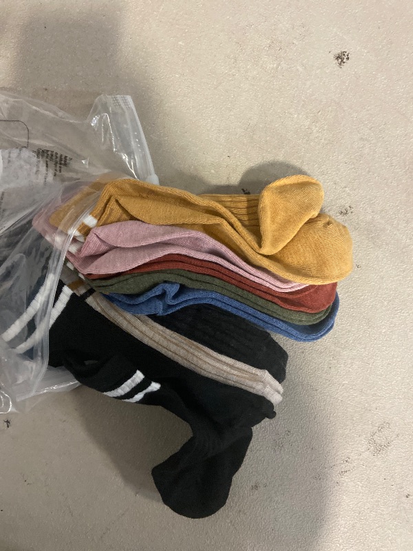 Photo 1 of Regular Size - OYOANGLE Women's 10 Pairs Vintage Striped Ankle Socks Athletic Sport Casual Crew Socks