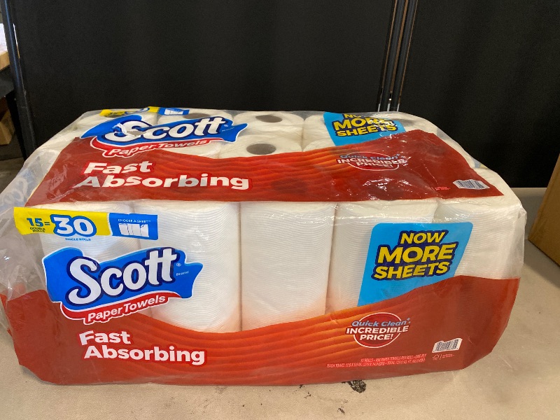 Photo 1 of Scott Paper Towels 108 Sheets Per Roll - 15 Count