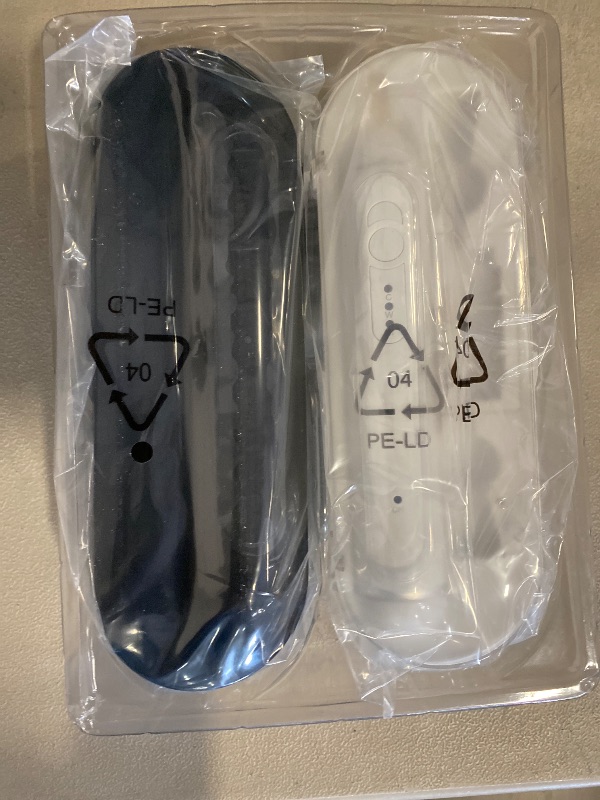 Photo 1 of Aquasonic Duo - Dual Handle Ultra Whitening 40,000 VPM Wireless Charging Electric ToothBrushes - 3 Modes with Smart Timers - 10 Dupont Brush Heads & 2 Travel Cases Included