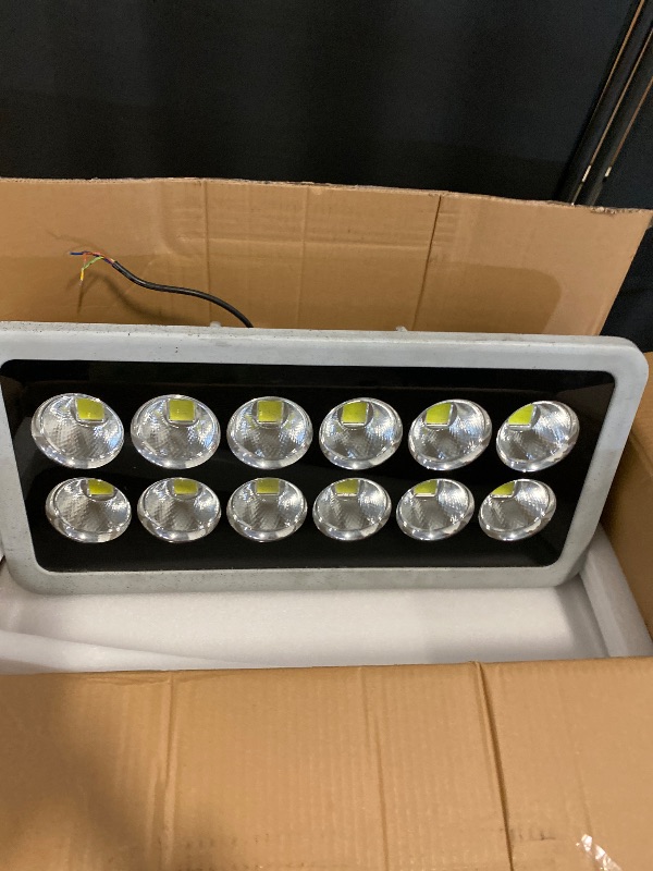 Photo 1 of 600W LED Flood Light Super Long Distance Bright Daylight White LED Security Flood Lights,Waterproof IP66 for Parking Lot, Garden, Football Basketball Court