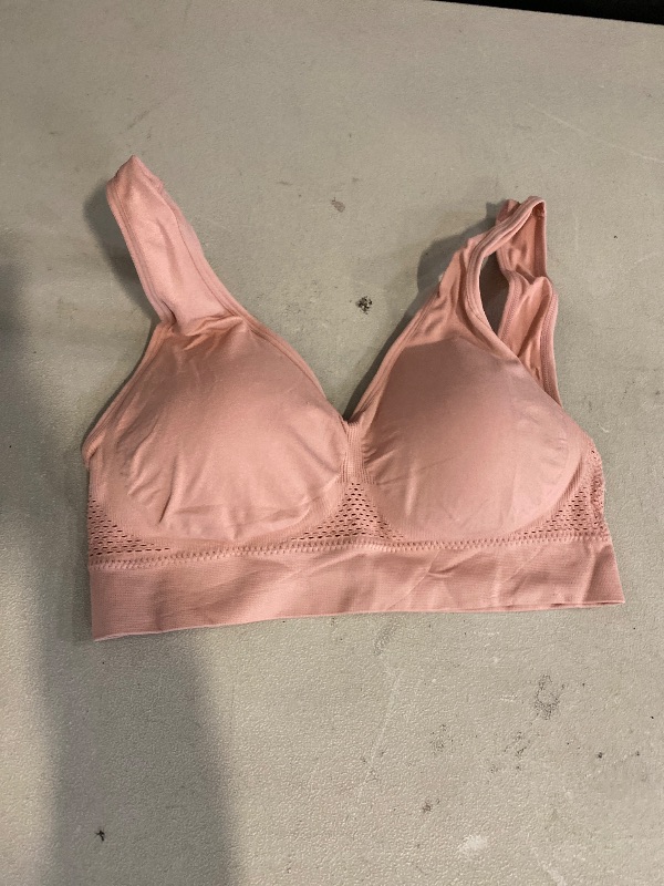 Photo 1 of Size M Women's Medium Impact Sport Bras Wireless Workout Yoga Removable Padding Bra Breathable Mesh Gym Activewear Bra
