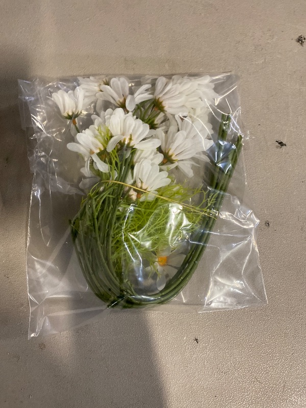 Photo 1 of Artificial Flowers 8 Bundles 20” White Artificial Daisy Flowers UV Resistant Outdoor Fake Wildflowers with Stems Faux Greenery Shrubs Plants Arrangements for Home Garden Vase Decor