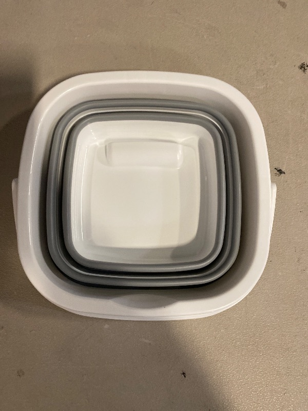 Photo 1 of Car Wash Bucket 5L, Collapsible Bucket for Cleaning Supplies, Folding Mop Buckets Water Storage Containers for Camping Gardening Finishing Beach Outdoor RV Sink Wash Basin Ice Tub Swamp Emergency Prep