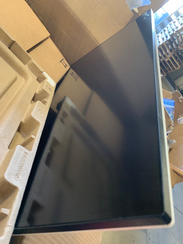 Photo 1 of LG 32UP83AK-W 32-inch Ultrafine 4K UHD (3840 x 2160) IPS Computer Monitor, 60Hz, HDR10, Built-in Speaker, Reader Mode, HDMI, DisplayPort, USB Type-C 60W PD, Tilt/Height/Pivot Adjustable Stand, White