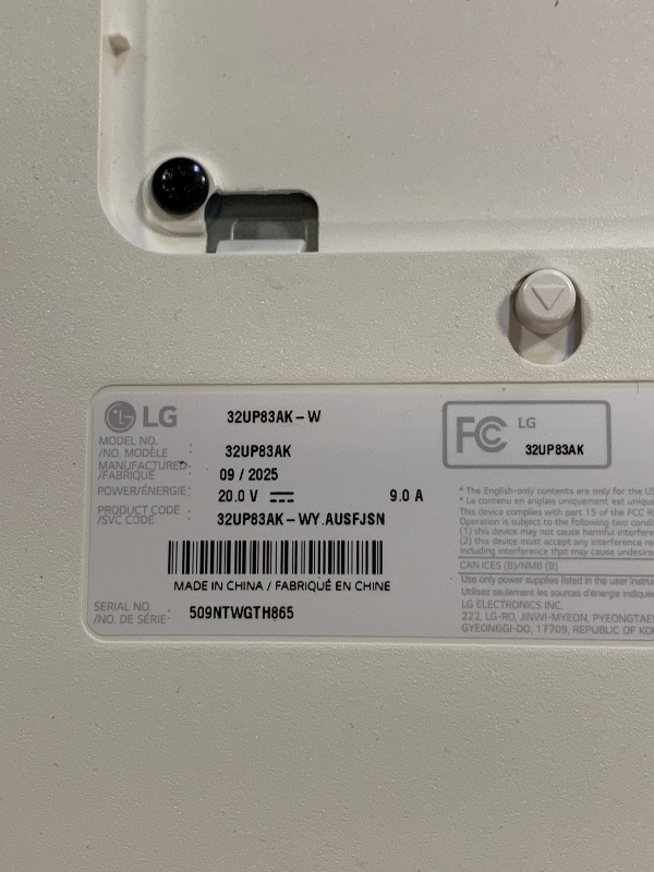 Photo 1 of LG 32UP83AK-W 32-inch Ultrafine 4K UHD (3840 x 2160) IPS Computer Monitor, 60Hz, HDR10, Built-in Speaker, Reader Mode, HDMI, DisplayPort, USB Type-C 60W PD, Tilt/Height/Pivot Adjustable Stand, White